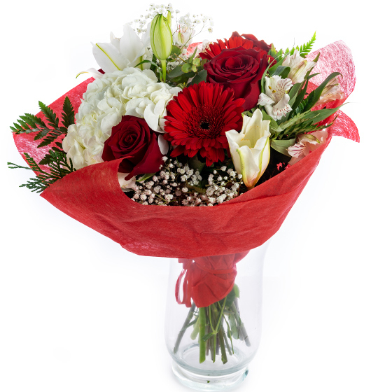 Ramo de flores con hortensia, rosas rojas, lilium y gerbera