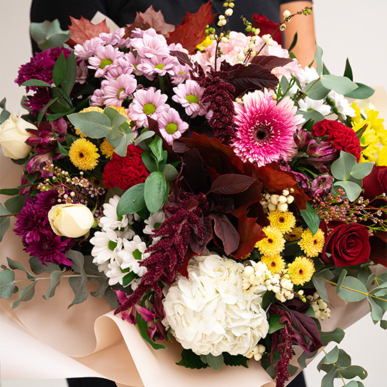 Ramo de flores variadas grande